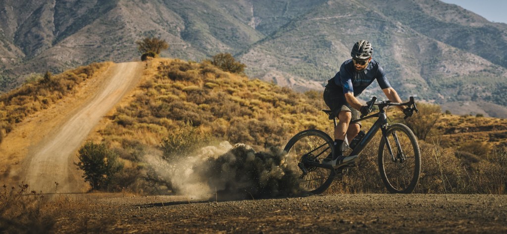 divertimento assicurato con la gravel Arid mondraker